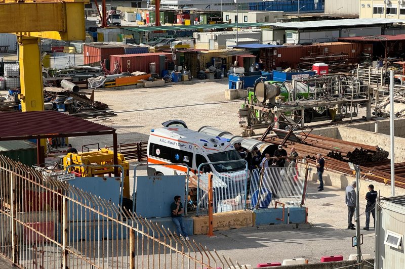 Incidente Nel Cantiere Della Metro A Napoli Morto Un Operaio Corriere It