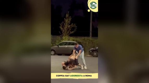 Pugni Calci E Cinghiate A Una Coppia Gay Ecco Il Video Choc Dell