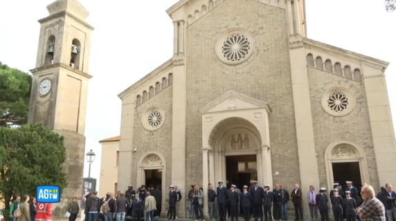 L Addio A Leonardo Calcina I Funerali A Senigallia La Diretta Video