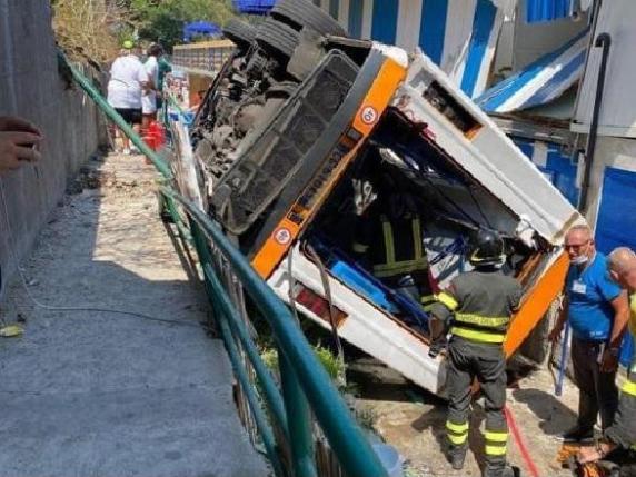 Incidente Capri Lautopsia Sulle Prime Esclude Un Malore Dellautista