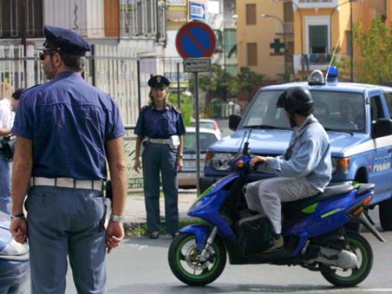 Due Tentati Omicidi E Armi Blitz Della Polizia Con Tre Arresti