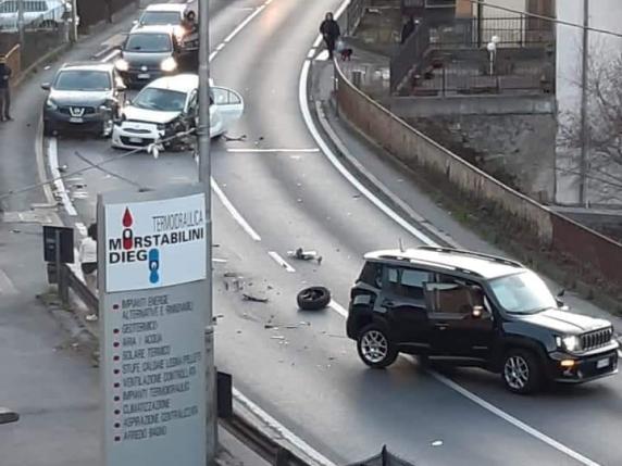 Incidente A Ponte Nossa Tra Pi Veicoli Traffico In Tilt In Val