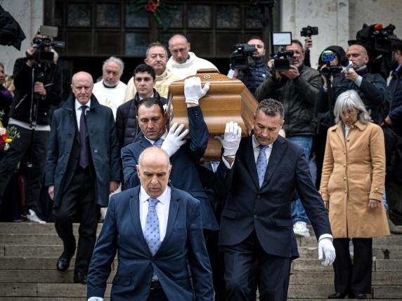 Alessandro Parini In Centinaia Ai Funerali All Eur Dell Avvocato