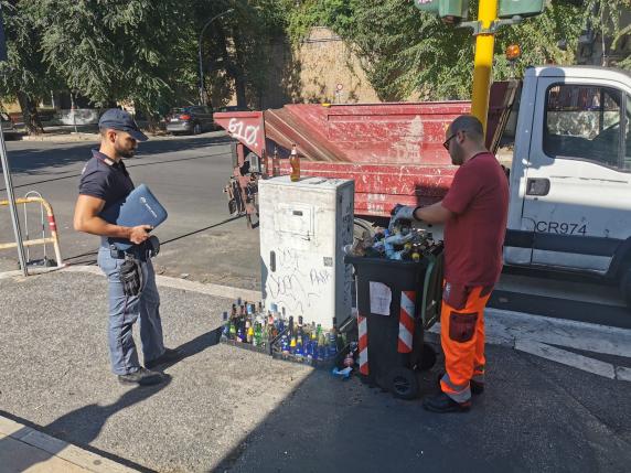 Roma La Polizia Avvia I Controlli Anti Degrado Contro Sporcizia E