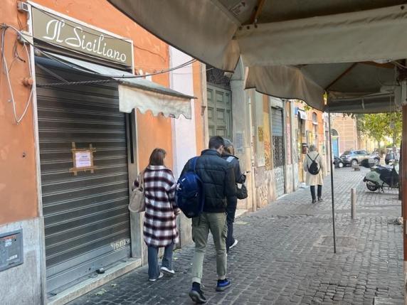 Trastevere Alcol A Minori Chiuso Per 15 Giorni Dalla Questura Il Bar