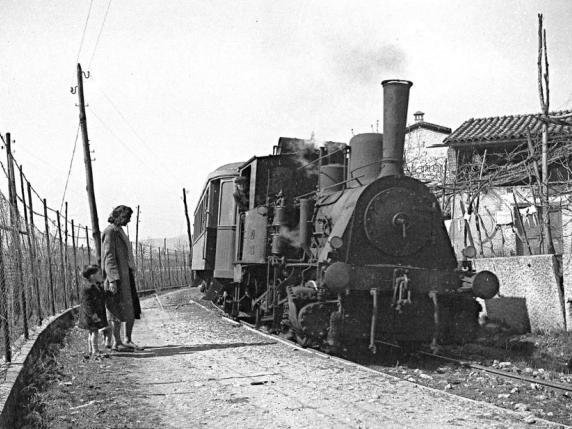 Verona Il Rimpianto Per Il Vecchio Trenino Che Portava Al Lago Di