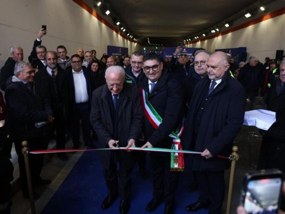 Pozzuoli inaugurato il tunnel Tangenziale Porto sarà anche via di