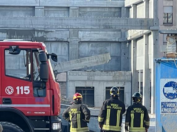 Firenze Crollo Nel Cantiere Dell Esselunga Morti Operai Feriti