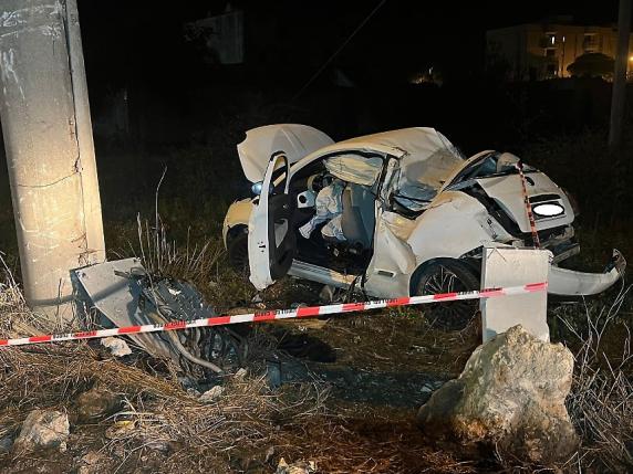 Incidente Stradale A Taranto Auto Si Ribalta Nella Notte Dell Marzo