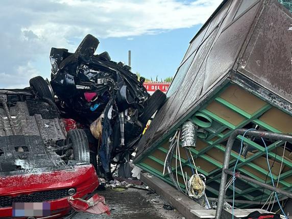 Maxi Incidente Al Casello Di Rosignano Tre Morti E Diversi Feriti Un