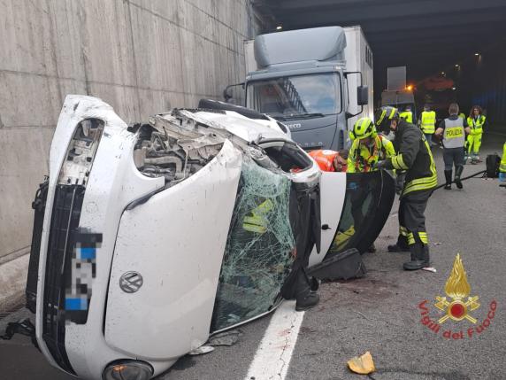 Incidente Tangenziale Nord Di Milano Oggi Schianto A Pero Tra Auto E