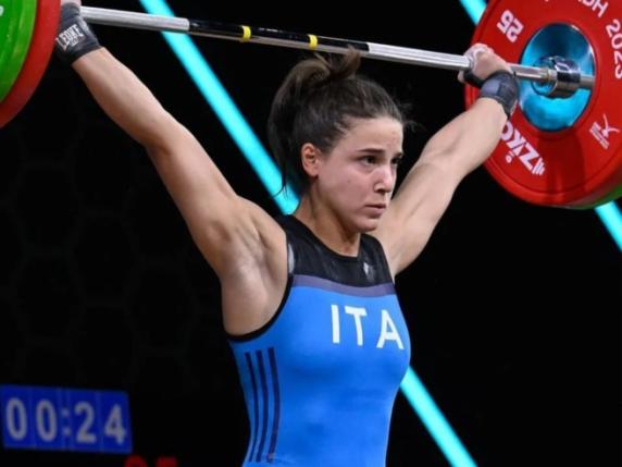 Lucrezia Magistris La Sollevatrice Di Pesi Verso Le Olimpiadi Di