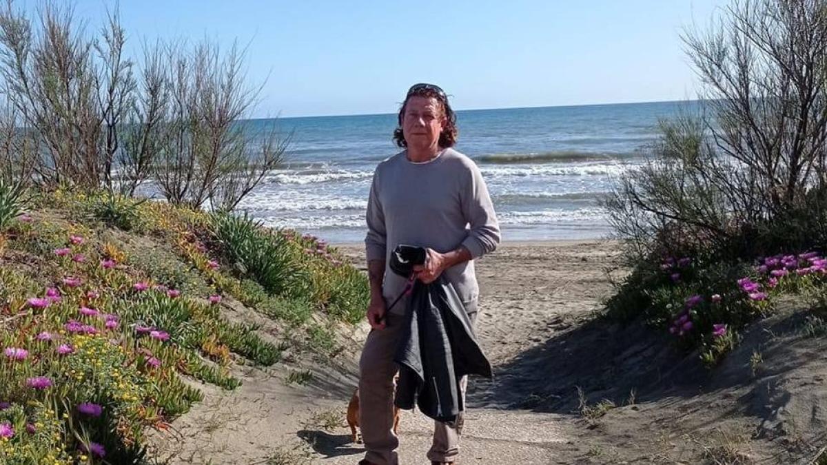 Latina Tragedia Al Lido Enne Muore Dopo Aver Salvato Tre Ragazzine Dal Mare Mosso Corriere It