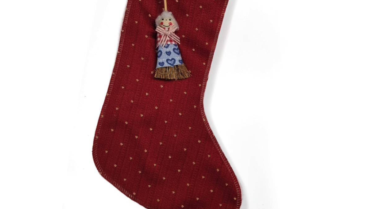 Per La Befana Gay Odin Propone Le Calze Sostenibili Realizzate Dalle Detenute Del Carcere Di