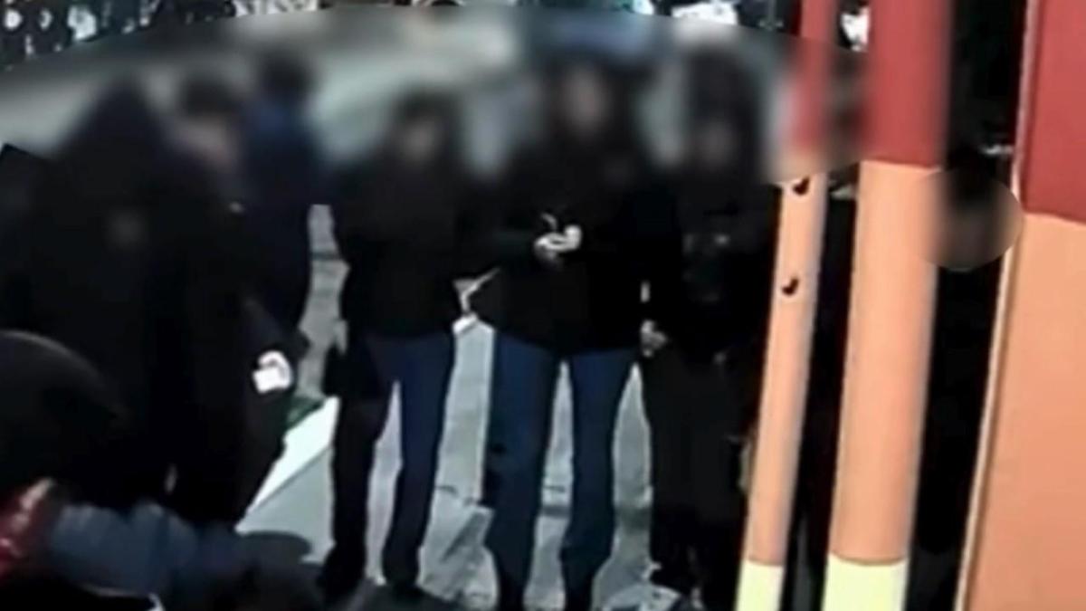 Omofobia Doppio Attacco Alla Sede Del Gay Center A Testaccio Le