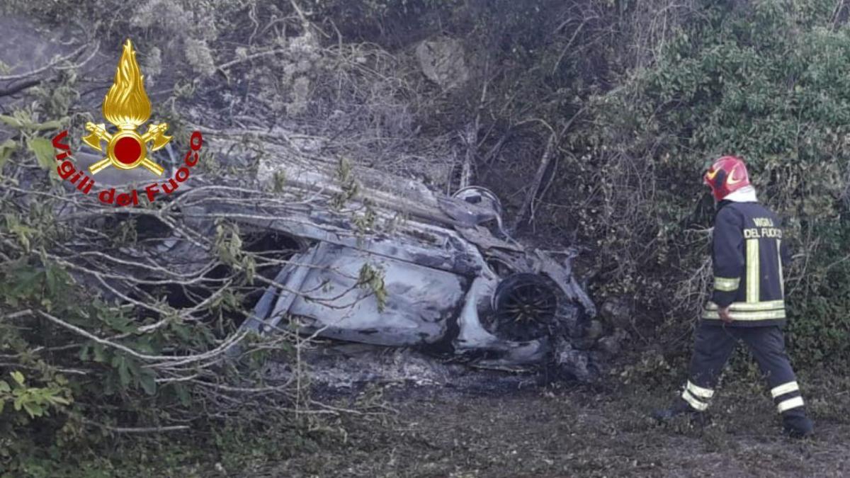 Incidente Stradale In Salento Come In Un Film Ragazzi Escono Illesi