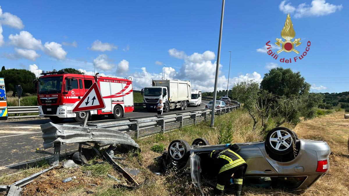 Incidente Sull Aurelia Auto Si Ribalta Grave Una Donna Corriere It