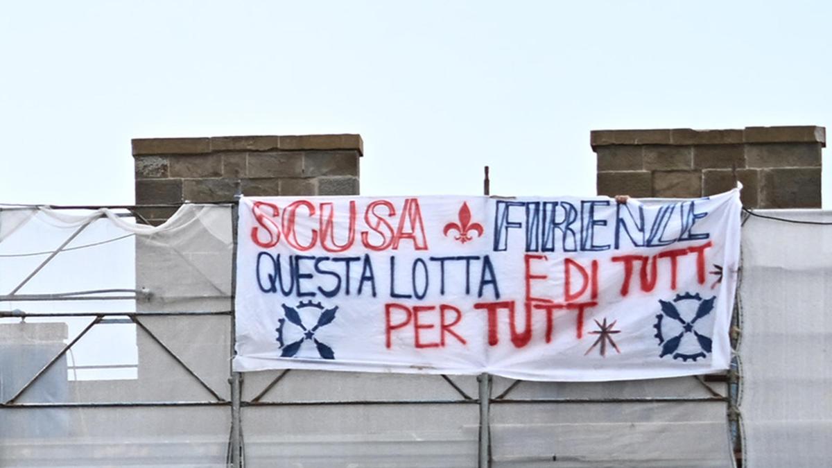 Ex Gkn Terza Notte Sulla Torre Per Protesta Qui A Oltranza