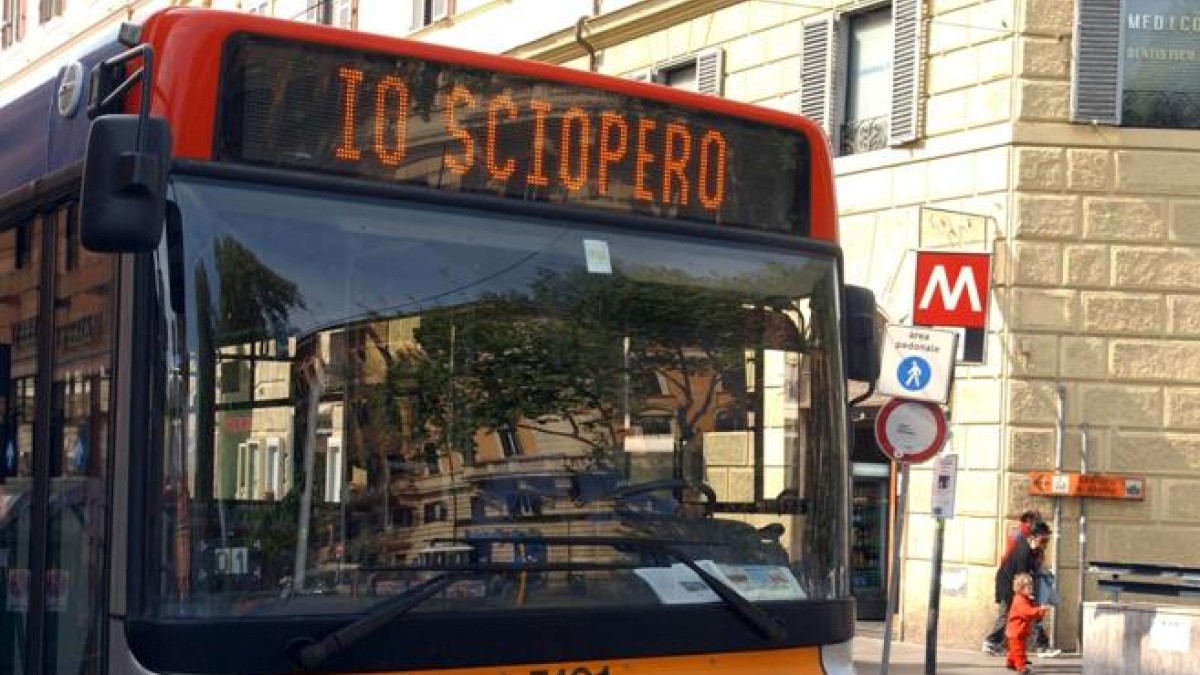 Indetto Uno Sciopero Dei Mezzi Per Marted Aprile Stop Di Ore Del