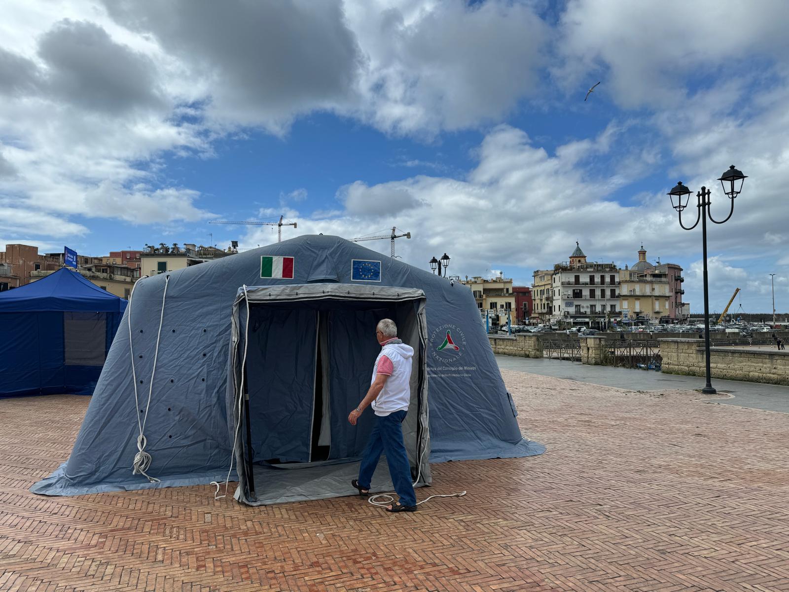 Terremoti Campi Flegrei A Pozzuoli Edifici Sgomberati E Carcere