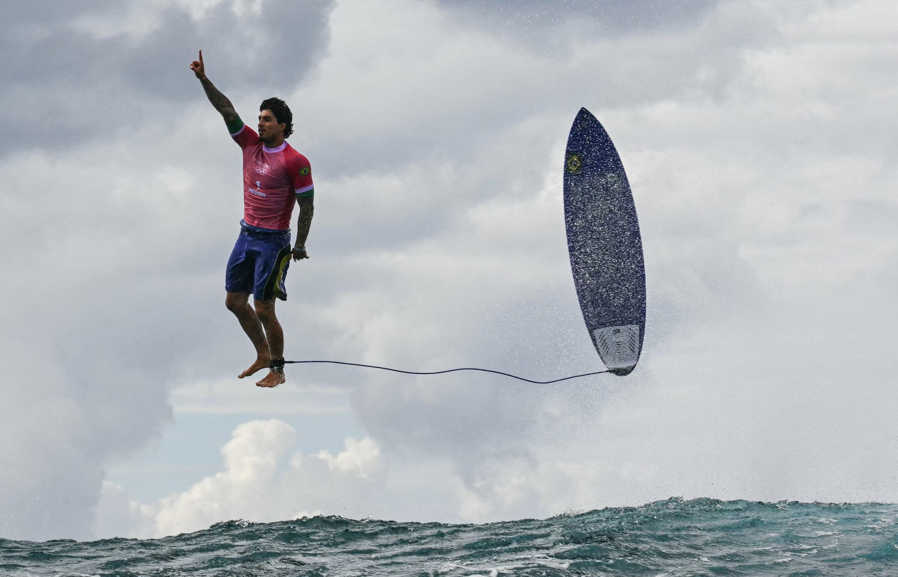 Sport Le Migliori Foto Del 2024 Medina In Volo Nel Surf Sinner Agli