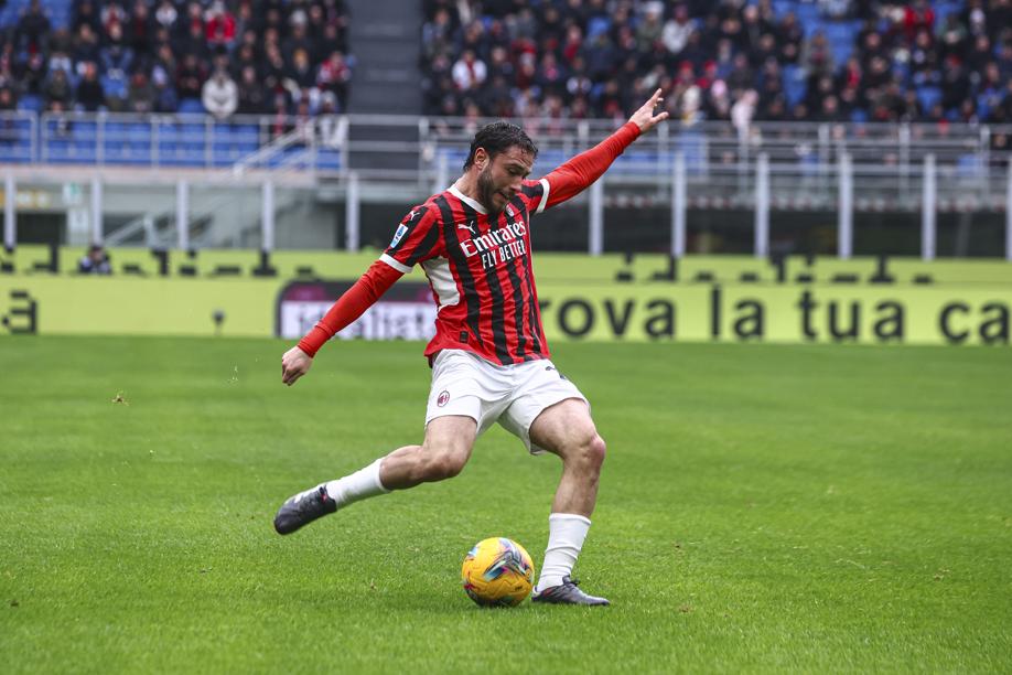 Pagelle Milan Parma Leao E Theo Due Fantasmi Chuwkueze Uomo Partita