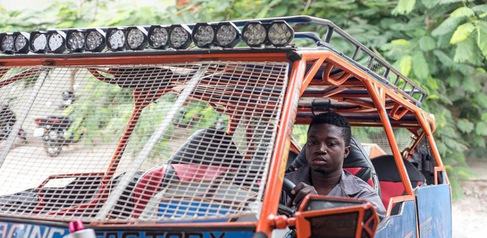 Il sogno di Raouf, Elon Musk dell'Africa occidentale: costruire la prima  auto solare made in Togo