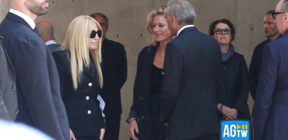 Le notizie della camera ardente di Armani di sabato settembre