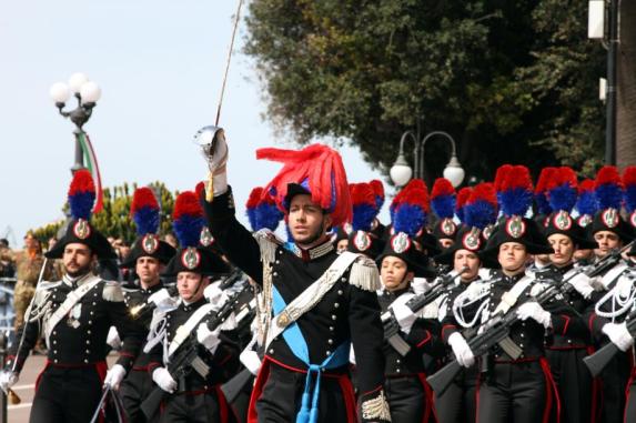 A Taranto Il Doppio Giuramento Marina Carabinieri Corriere It