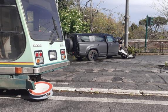 Incidente Di Ciro Immobile A Roma: Ecco Le Immagini. L'auto Distrutta ...