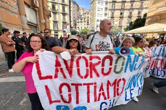 Reddito Di Cittadinanza, Corteo A Napoli | Corriere.it