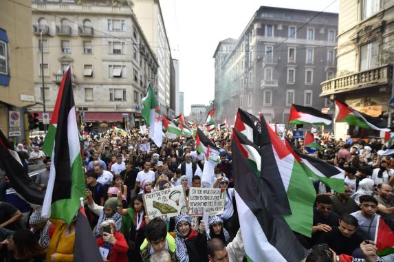 Le Immagini Del Corteo Pro Palestina A Milano | Corriere.it