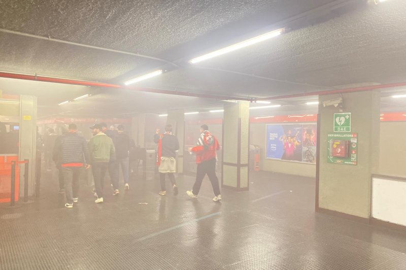 Milano, L'invasione Dei 7 Mila Tifosi Del Rennes Per La Partita Di ...