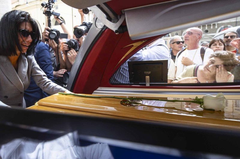 GRANDMA Sympathy Letters In Downey, CA | Chita's Floral Designs - Foto 10