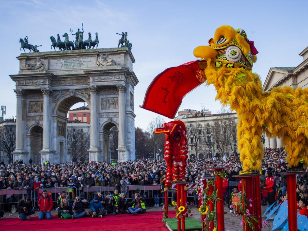 Capodanno Cinese 2024 a Milano: la parata all'Arco della Pace