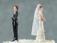 Fuga dai matrimoni:   dimezzati in 15 anni. E  crescono le richieste   di annullamento