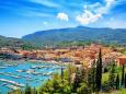 Black-out a ripetizione all'Argentario per Ferragosto: hotel e ristoranti paralizzati, proteste di residenti e turisti
