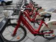 Mobilità in sharing in crisi a Milano: segno meno per auto, bici e monopattini. E ora Bolt e Ridemovi rischiano di perdere la concessione