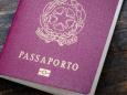 Passaporti, accelerano i rilasci: oltre 300 mila ad aprile, gli effetti positivi dell’Agenda prioritaria