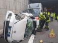 Incidente tangenziale nord di Milano, oggi: schianto nei pressi di Pero tra auto e camion, morti due giovani di 27 e 29 anni