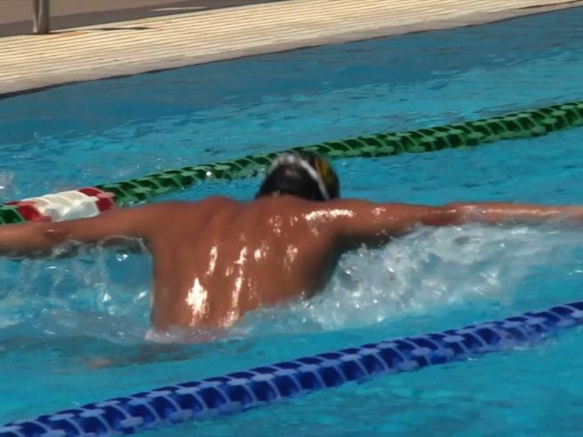 A Rozzano la gara di nuoto (a ritmo di musica) per sostenere i ragazzi malati di leucemia