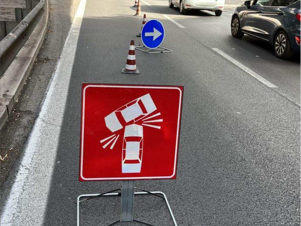 Auto contro pullman nel Viterbese, un morto e due feriti gravi a Capranica. Strada chiusa diverse ore