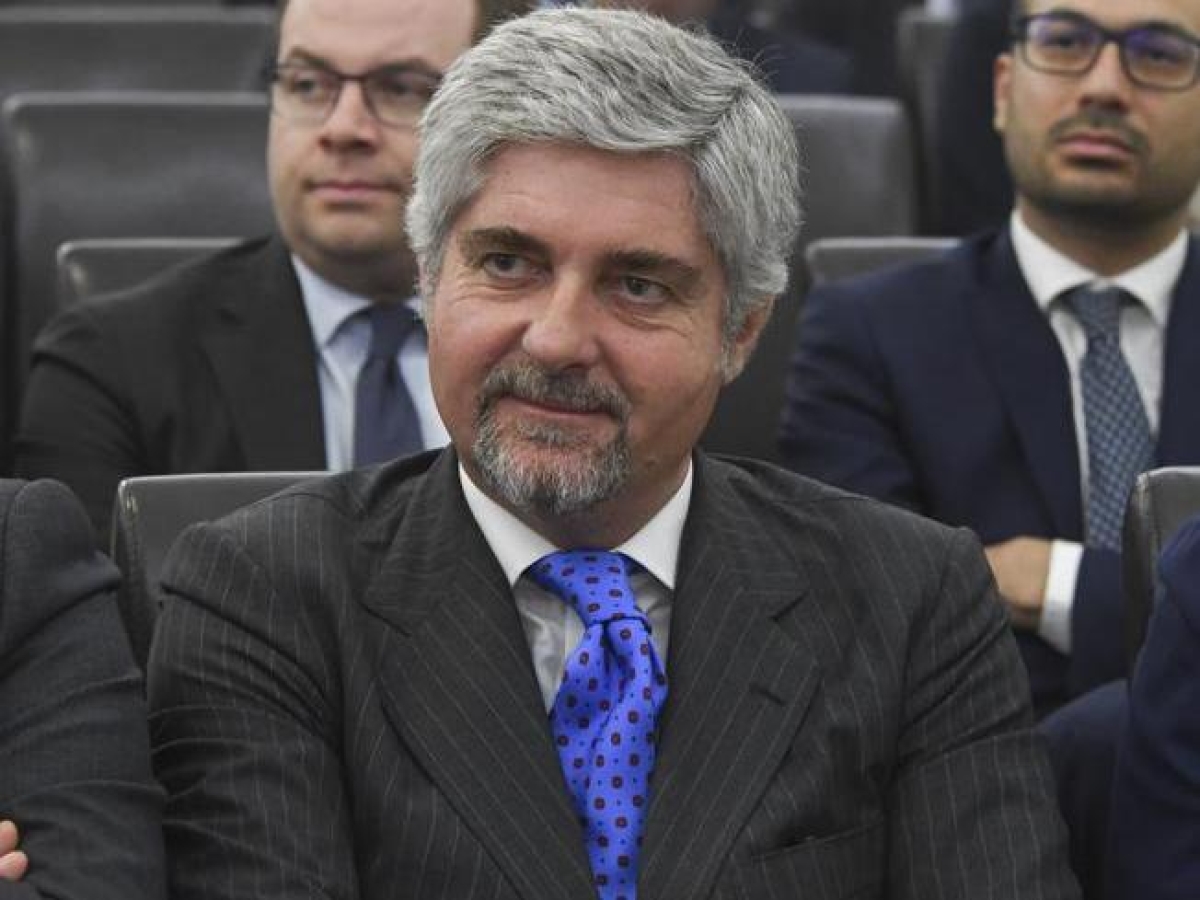Mario Mattioli: «Serve velocità. E Bagnoli è ideale per i maxi yacht»