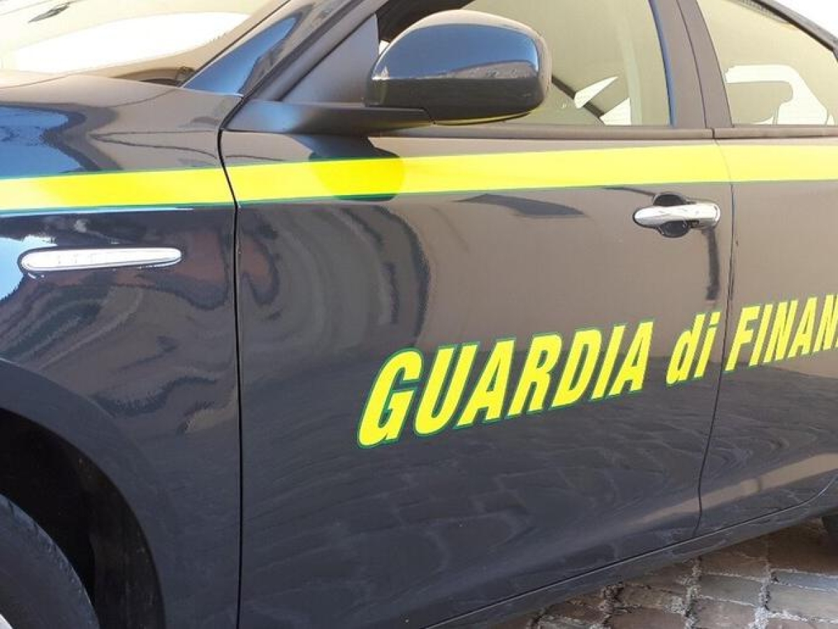 A Napoli la piattaforma illegale per vedere Sky e Dazn, multe a oltre 6mila utenti