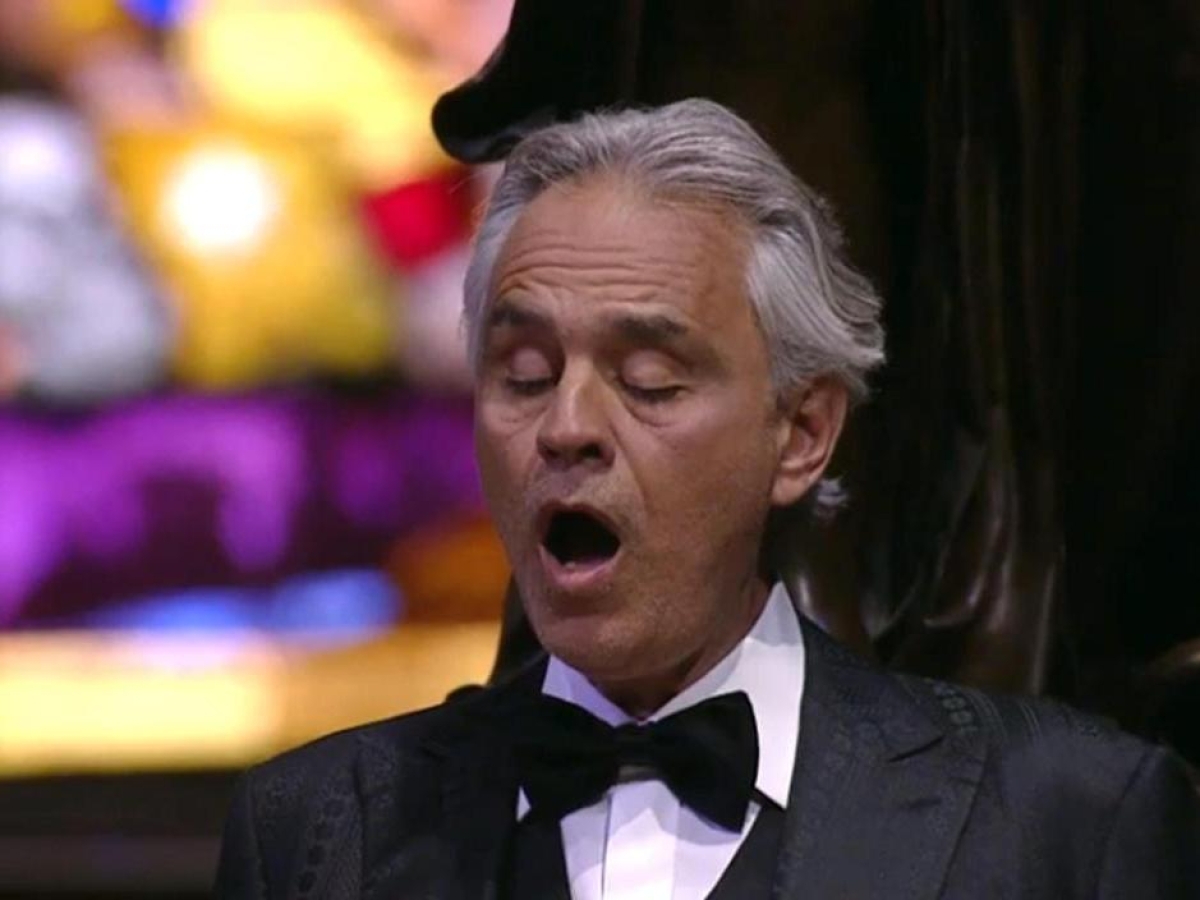 Milano-Cortina, Andrea Bocelli alla cerimonia di apertura delle Olimpiadi il 6 febbraio a San Siro. «Unione tra musica e sport»