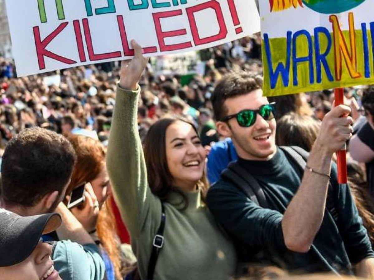 Manifestazione per il clima, sabato attese 10 mila persone al corteo: raduno a piazzale Aldo Moro