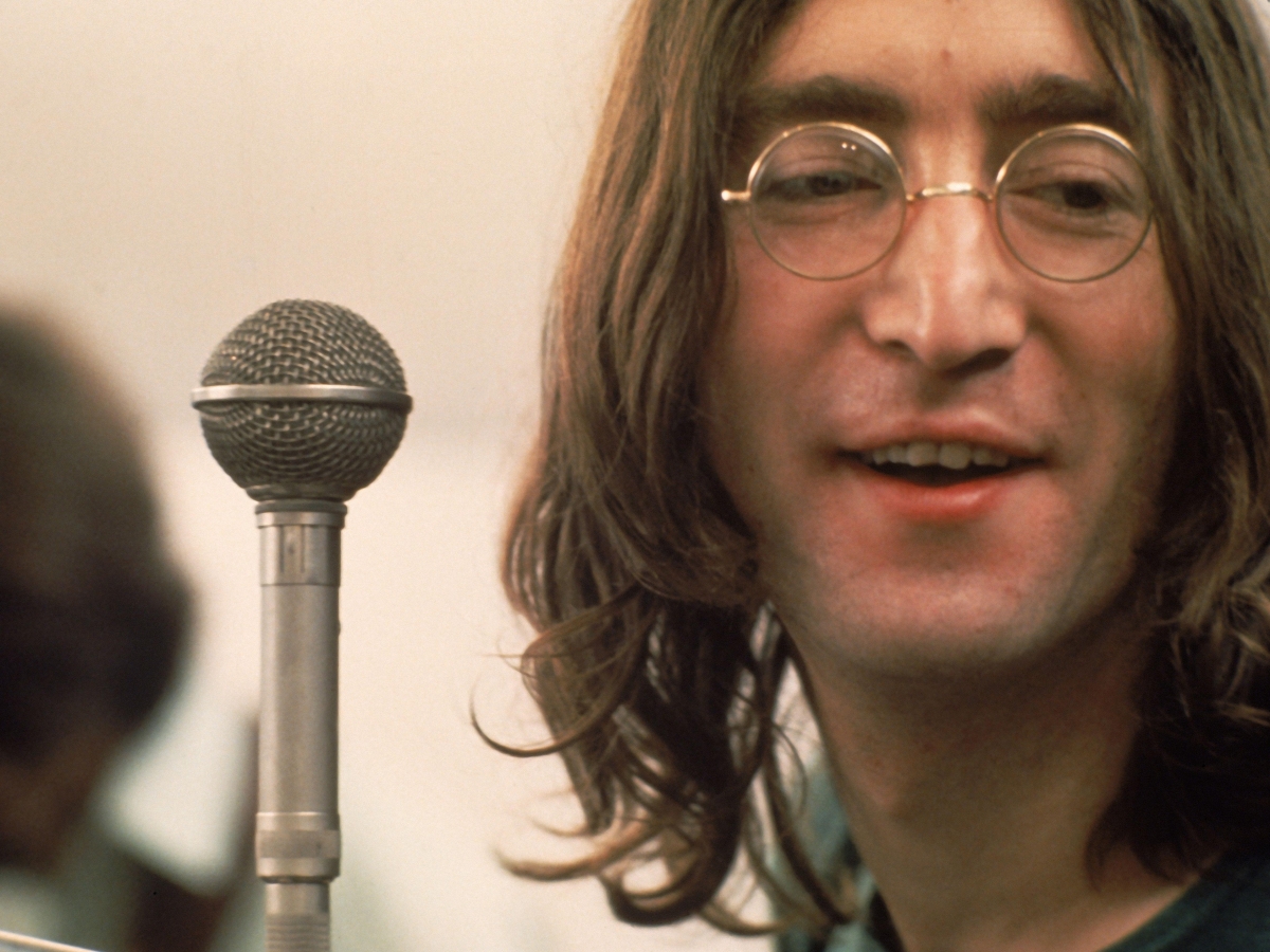 Il cardinale Tagle e il video in cui canta «Imagine»: ma il testo è davvero anticristiano?