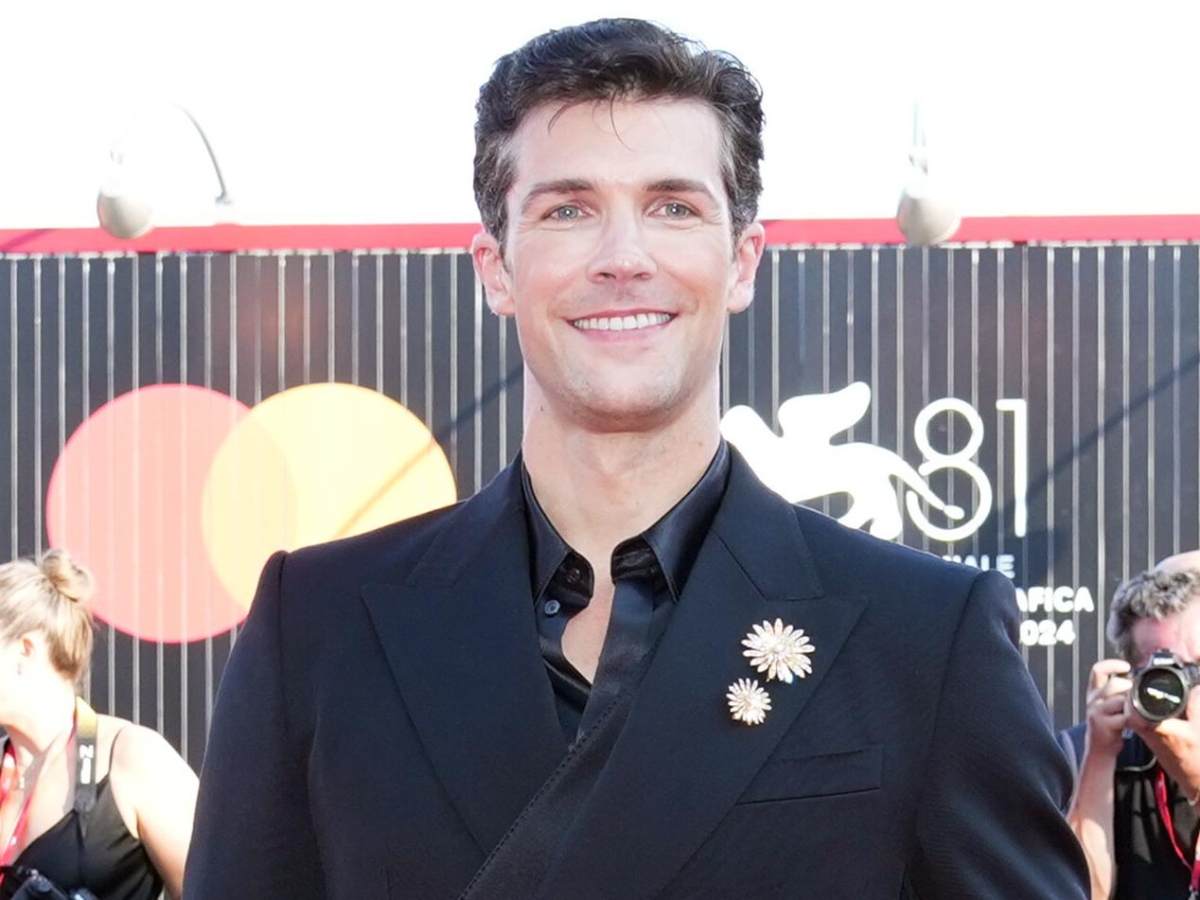 Roberto Bolle torna in tv: «Ho ballato per il papa ma lui era ricoverato al Gemelli»