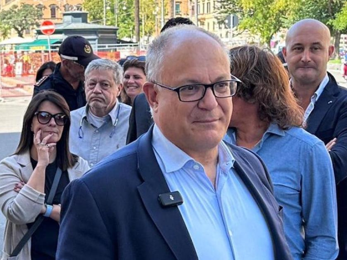 «Parla con Gualtieri», il sindaco «social» presenta la nuova App e apre la chat con i cittadini