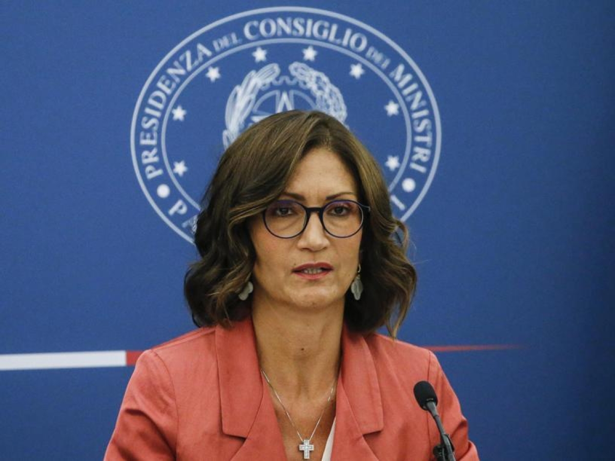 Manovra, bonus di 1.500 euro per chi sceglie le scuole private. La proposta del centrodestra, la rabbia delle opposizioni